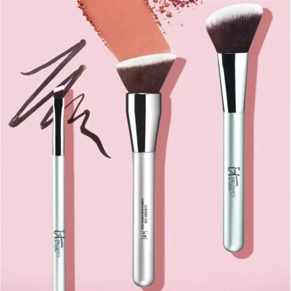 IT cosmetics airbrush angled eyeliner liner eye brow brush #122 New